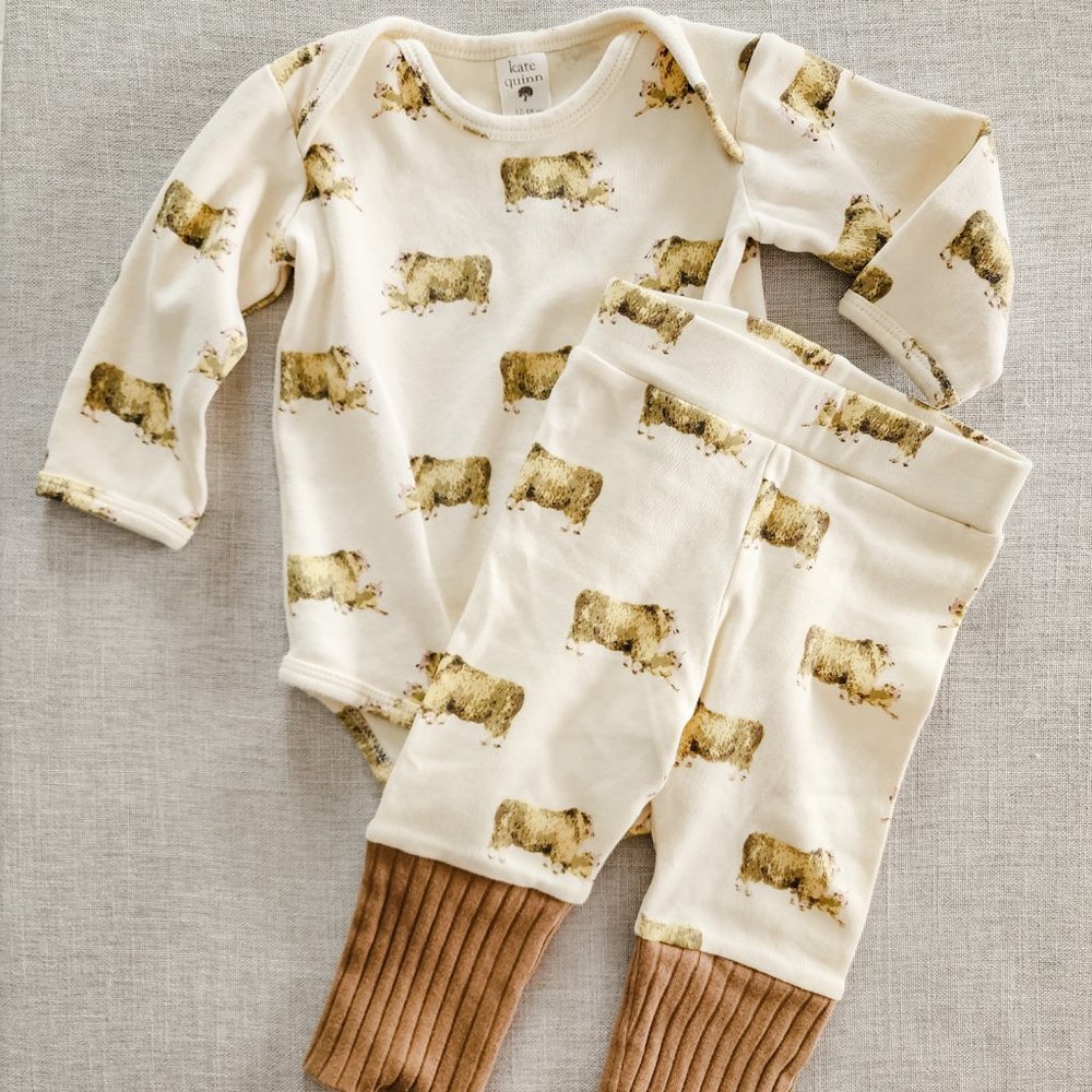 Kate Quinn Sheep Set Swaddle, Bodysuit, Panda Pants and Hat - Picture 4 of 16